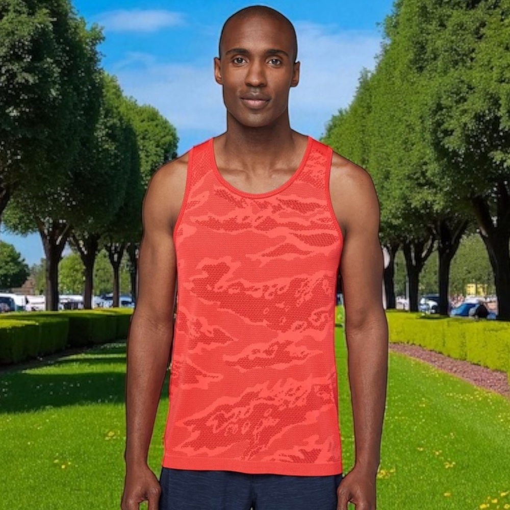 Lululemon Metal Vent Breathe Tank in Cayenne / Red Orange Sz L